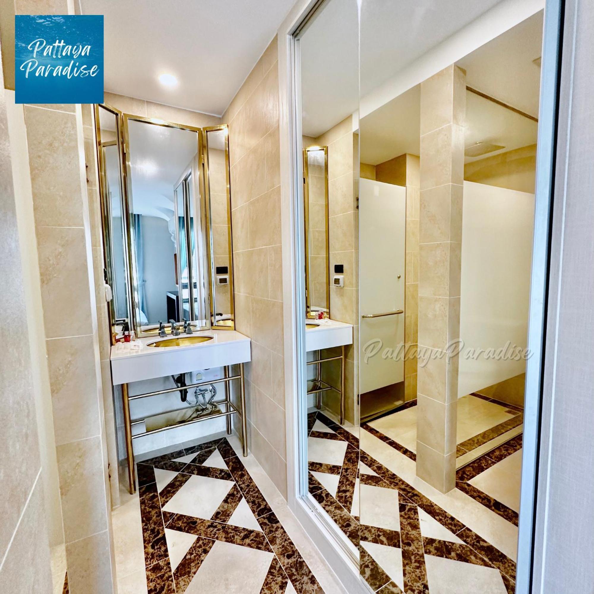 Espana Resort Jomtien Beach Pattaya Екстериор снимка